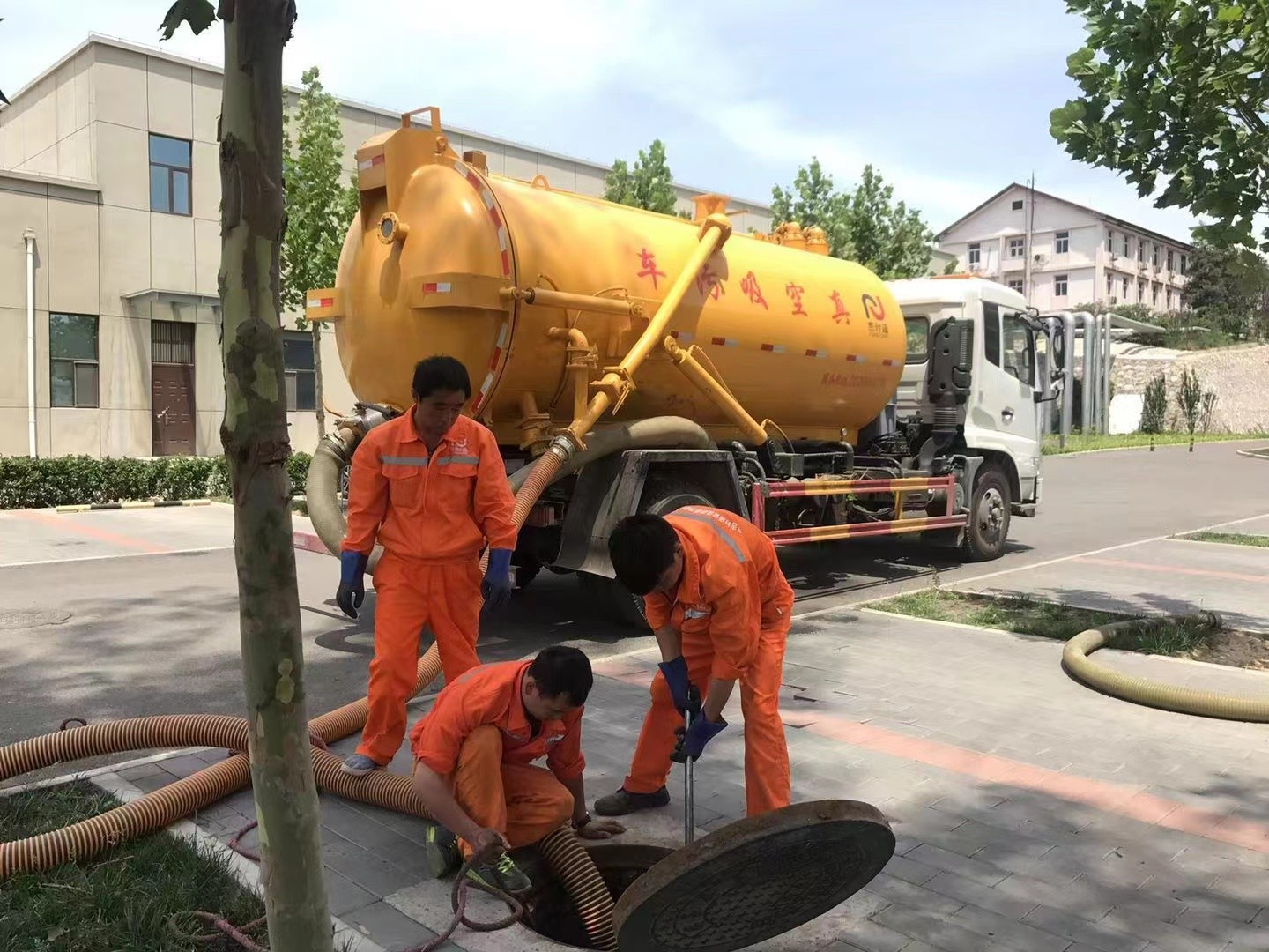 东光化粪池清理与5-8吨吸粪车施工效率分析